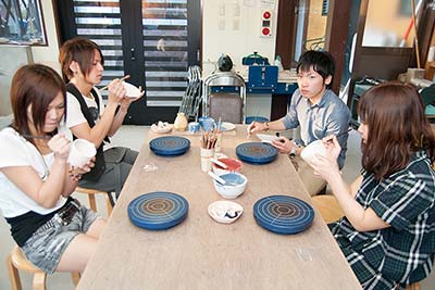 絵付け体験／季節花観察